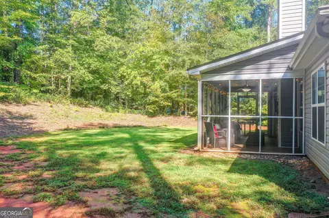 Exterior - 190 Pebble Creek Dr, Covington, GA 30016 photo 6 of 8