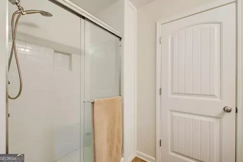 Bath - 190 Pebble Creek Dr, Covington, GA 30016 photo 2 of 3