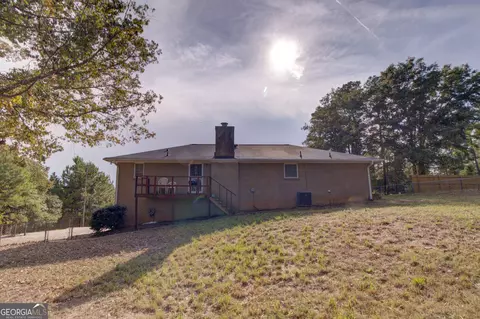 Exterior - 202 E Wright St, Winder, GA 30680 photo 3 of 5