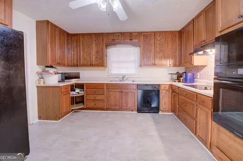 Kitchen - 202 E Wright St, Winder, GA 30680 photo 1 of 3