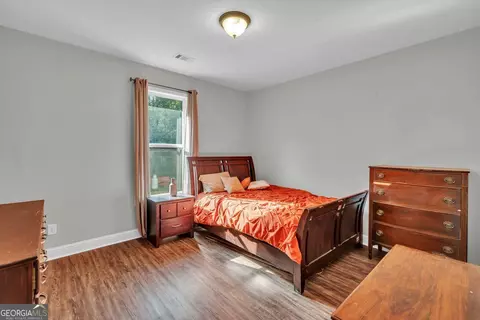 Bedroom - 1466 Zellner Rd, Forsyth, GA 31029 photo 4 of 6