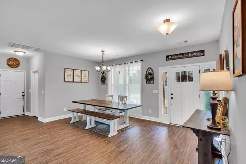 Entry Way - 1466 Zellner Rd, Forsyth, GA 31029 photo 1 of 2