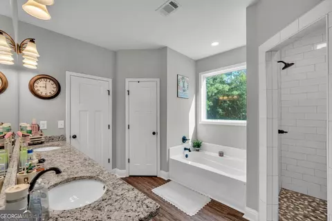 Bath - 1466 Zellner Rd, Forsyth, GA 31029 photo 1 of 1