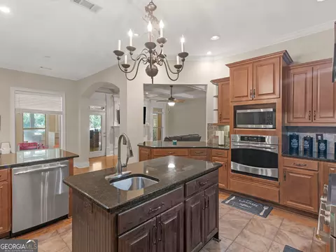 Kitchen - 105 Whitestone Dr, Mcdonough, GA 30253 photo 6 of 9