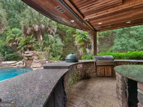 Exterior - 105 Whitestone Dr, Mcdonough, GA 30253 photo 10 of 14