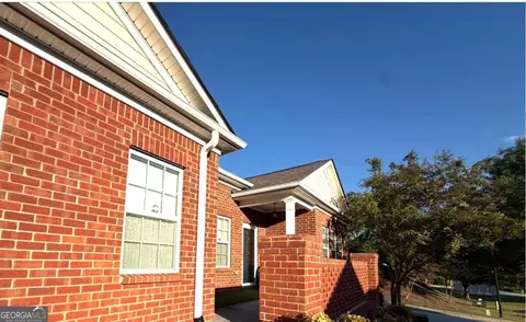 341 Villa Park Cir, Stone Mountain, GA 30087
