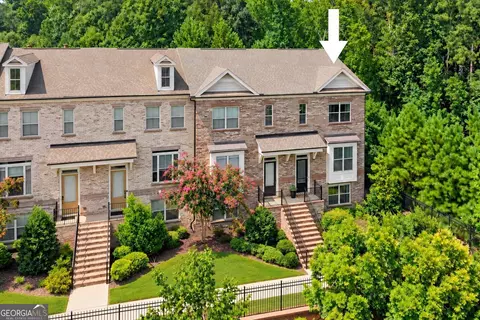 1016 Township Sq, Alpharetta, GA 30022