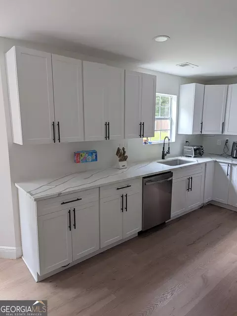 Kitchen - 681 Burtons Cv, Hampton, GA 30228 photo 1 of 1