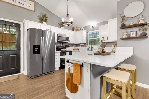 Kitchen - 265 Riverbrooke Trl, Covington, GA 30016 photo 2 of 4
