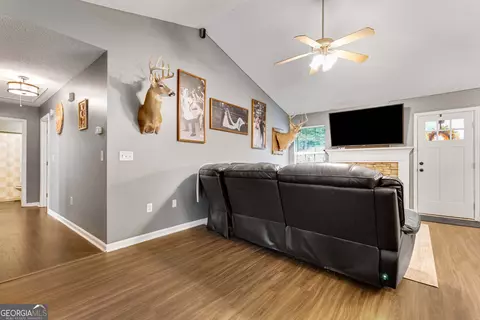 Entry Way - 265 Riverbrooke Trl, Covington, GA 30016 photo 2 of 4