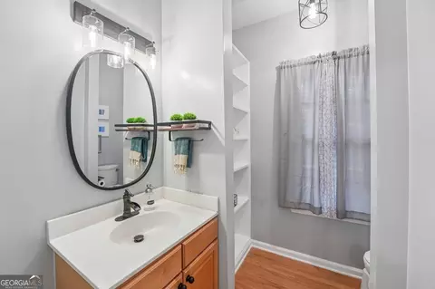 Bath - 195 Sable Pointe Dr, Milton, GA 30004 photo 1 of 5