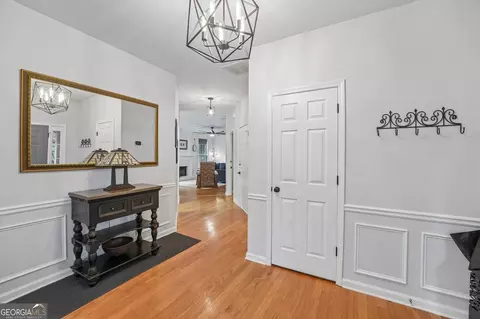 Entry Way - 195 Sable Pointe Dr, Milton, GA 30004 photo 4 of 6