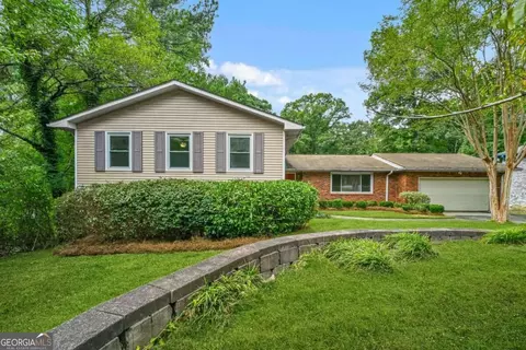 2145 Datona Dr SW, Atlanta, GA 30331