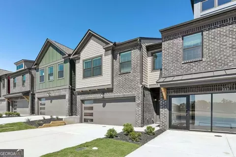 226 Foxtrot Ave, Hoschton, GA 30548