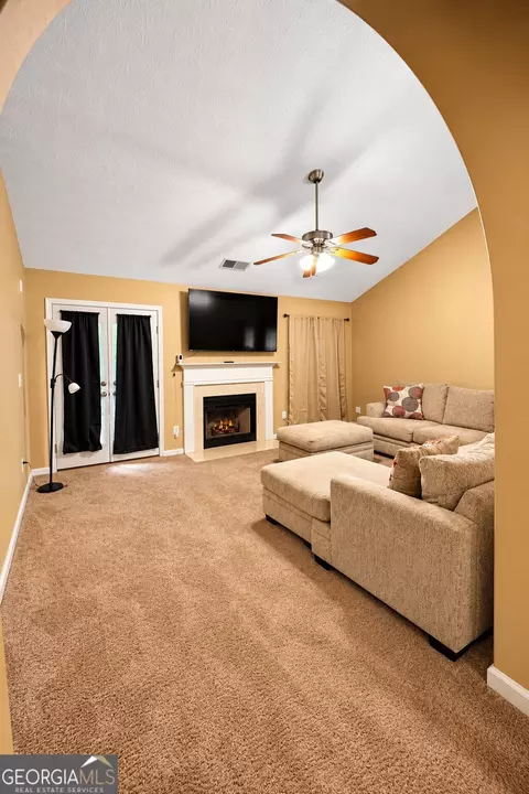 Living - 769 Mesa Rd, Mcdonough, GA 30253 photo 1 of 2