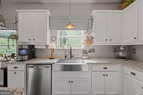 Kitchen - 232 Seth Ter, Mcdonough, GA 30252 photo 5 of 7