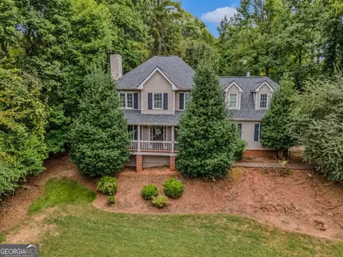 220 Timber Laurel Ln, Lawrenceville, GA 30043