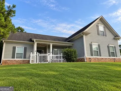 2 Overlook Pt SE, Cartersville, GA 30121