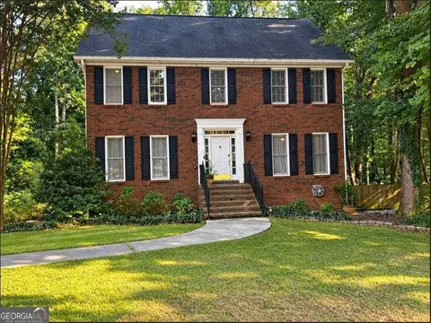 2711 Lochraven Ct, Snellville, GA 30039