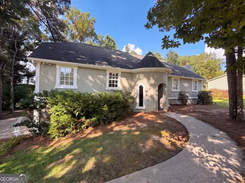 6257 N Summers Cir, Douglasville, GA 30135