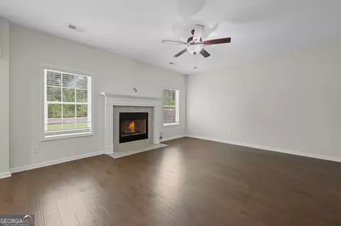 Living - 4315 Cornwall Dr, Forsyth, GA 31029 photo 2 of 4