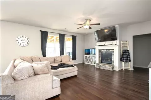 Living - 1978 Waterside Cir, Bethlehem, GA 30620 photo 3 of 3