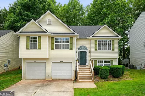 6588 Snowbird Ln, Douglasville, GA 30134