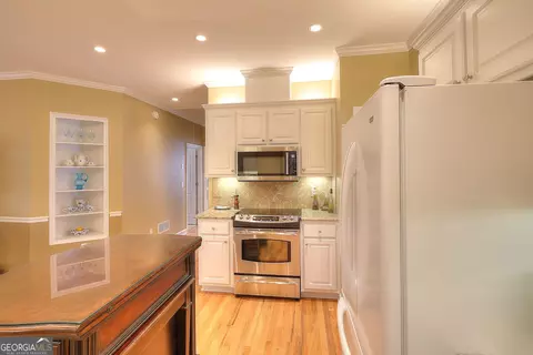 Kitchen - 613 Eagle River Ln, Grayson, GA 30017 photo 1 of 4