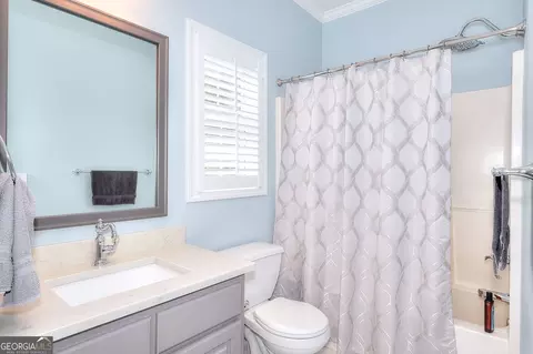 Bath - 613 Eagle River Ln, Grayson, GA 30017 photo 4 of 5