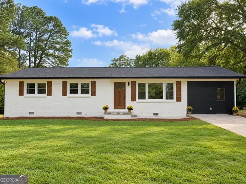 631 W Hightower Trl, Social Circle, GA 30025
