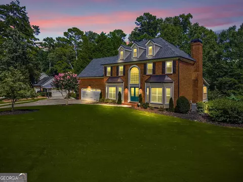 8325 Riverbirch Dr, Roswell, GA 30076