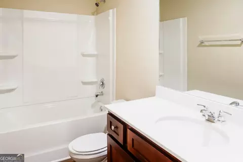 Bath - 2985 Cleburne Ter, Hampton, GA 30228 photo 1 of 4