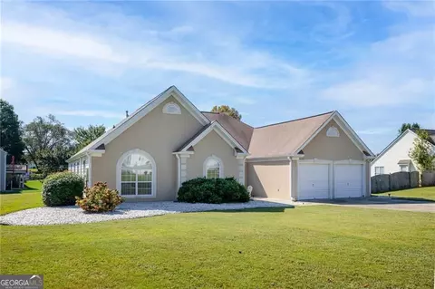 19 Meadow Crest Ct, Powder Springs, GA 30127