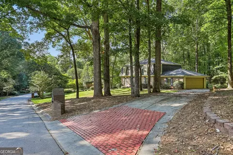 4988 Mountclaire Rd, Stone Mountain, GA 30087