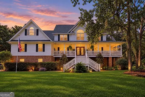 634 Mill Run Rd, Richmond Hill, GA 31324