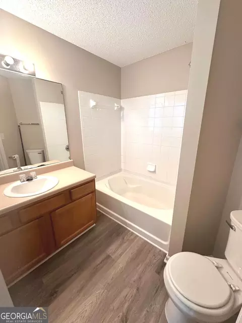 Bath - 11326 Kayla Dr, Hampton, GA 30228 photo 2 of 3