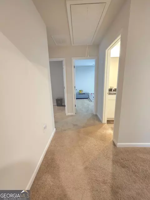 Entry Way - 205 River Meadow Dr, Lagrange, GA 30241 photo 8 of 10