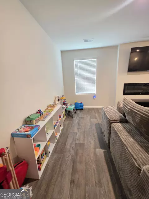 Entry Way - 205 River Meadow Dr, Lagrange, GA 30241 photo 2 of 10