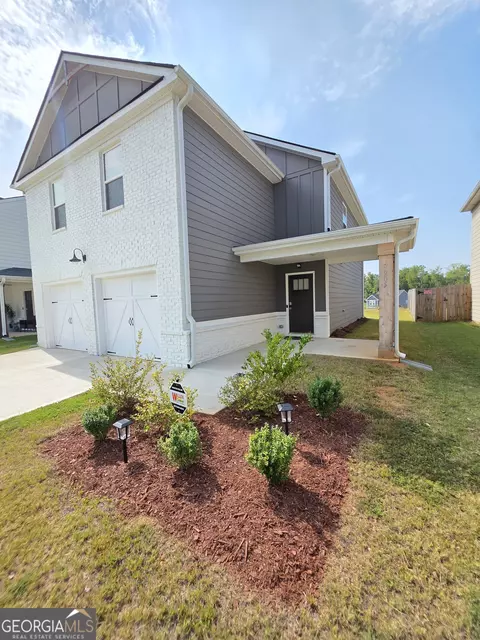 Exterior - 205 River Meadow Dr, Lagrange, GA 30241 photo 2 of 9