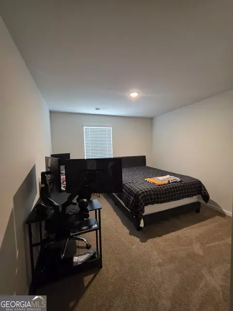 Bedroom - 205 River Meadow Dr, Lagrange, GA 30241 photo 9 of 11
