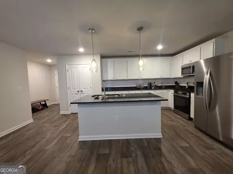 Kitchen - 205 River Meadow Dr, Lagrange, GA 30241 photo 6 of 6