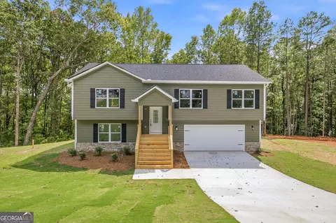 284 Stonington Dr, Mount Airy, GA 30563