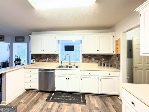 Kitchen - 308 Regal Way E, Mcdonough, GA 30253 photo 2 of 2