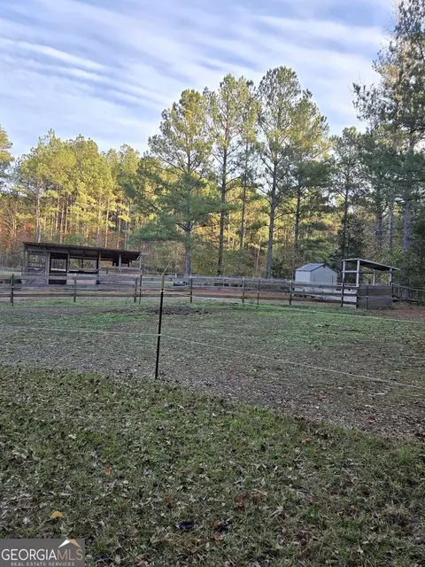 Exterior - 571 King Bostick Rd, Covington, GA 30016 photo 2 of 6