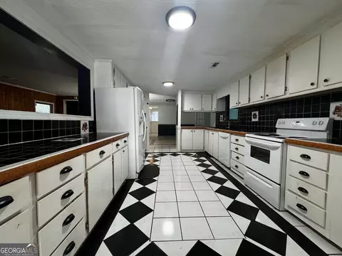 Kitchen - 571 King Bostick Rd, Covington, GA 30016 photo 1 of 2