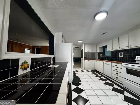 Kitchen - 571 King Bostick Rd, Covington, GA 30016 photo 2 of 2