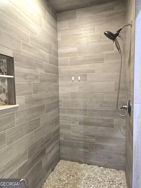 Bath - 169 E Sheppard St, Stapleton, GA 30823 photo 2 of 4