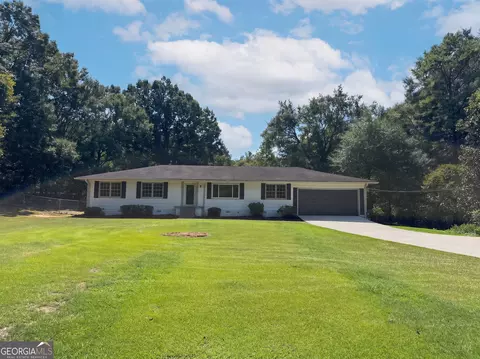 3089 Linecrest Rd, Ellenwood, GA 30294