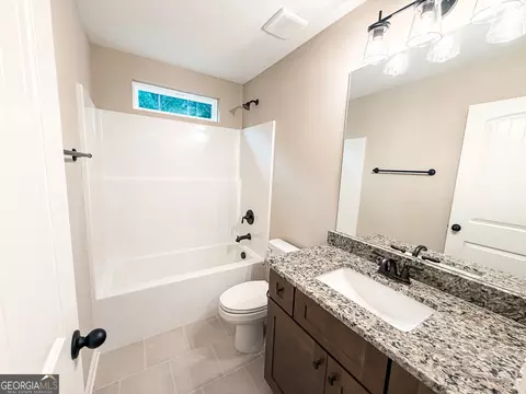 Bath - 41 Commanche Cir #LOT 55, Williamson, GA 30292 photo 5 of 6