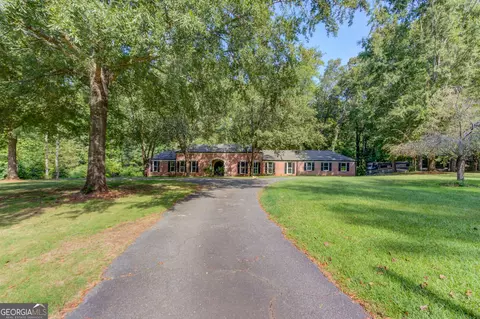 151 Pine Forest Dr, Lawrenceville, GA 30046